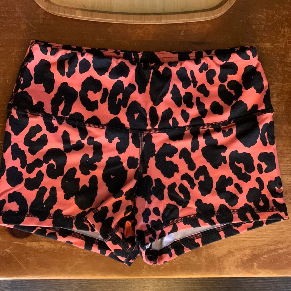 Fleo Coral High Rise original shorts